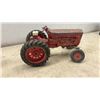 Image 7 : Ertl Allis-Chalmers 7050, International Harvester, and Yellow Tractor Toy Lot