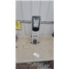 Image 1 : Black+Decker HOFR100 Oil-Filled Radiator Heater with Digital Display and Caster Wheels