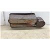 Image 5 : Vintage IH Tractor Metal Tool Box