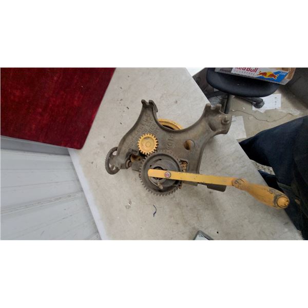 C. W. Flowers Mfg. Co. Ltd. No. 6614 Antique Cast Iron Hand-Crankblack Smith Post Drill Press