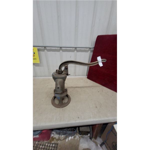 Beautty Cast Iron Hand Water Pump