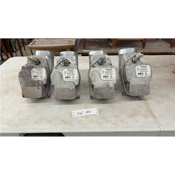 Lot of 4 Honeywell ML4202F1000 Two Position Direct Coupled Actuators, 120V, Spring Return.
