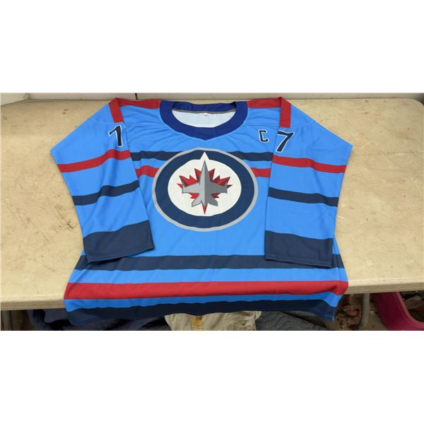 Winnipeg Jets Adam Lowry #17 Aviator Hockey Jersey, Size XXL