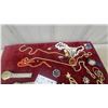 Image 2 : Collection of Costume Jewelry, Wristwatches, Brooches, Pearl Necklaces, Pins, and More