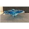 Image 3 : Chalet Canada Hand-Blown Art Glass Tri-Lobe Swirl Bowl in Clear and Blue Glass