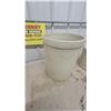 Image 5 : Medalta Potteries 8-Gallon Stoneware Crock with Crack and 2 Imperial Gallon Crock with Lid