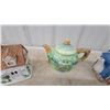 Image 3 : Collection of Ceramic House-Shaped Novelty Teapots and Miniature Village Houses