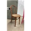 Image 4 : Lot of Three Wooden Chairs: Spindle-Back, Thonet-Style Bentwood, and Pink Slat-Back