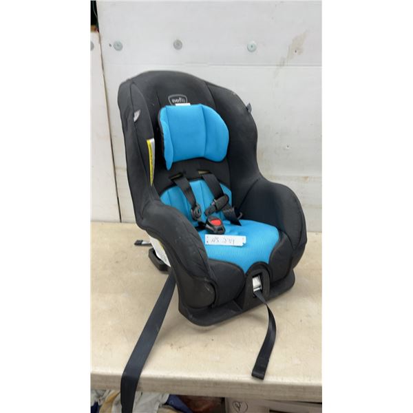 Evenflo Tribute 3811198C Convertible Car Seat in Black and Blue. Expiry Date: Dec 2027