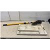 Image 1 : Fibermax Telescopic Landing Net and Plastic Fish Cleaning/Bait Tray