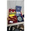 Image 1 : Seagull Pewter Marble Cheese Board Set, Steak Knives, Fondue Forks, and More