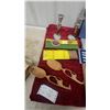 Image 4 : Seagull Pewter Marble Cheese Board Set, Steak Knives, Fondue Forks, and More