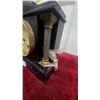 Image 3 : Antique Black American Newhaven Slate Mantel Clock with Fluted Columns and Floral Dial, Circa 1900