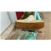 Image 4 : Huffy Deluxe 26" Cruiser Bicycle in Mint Green with Basket and Rear Rack
