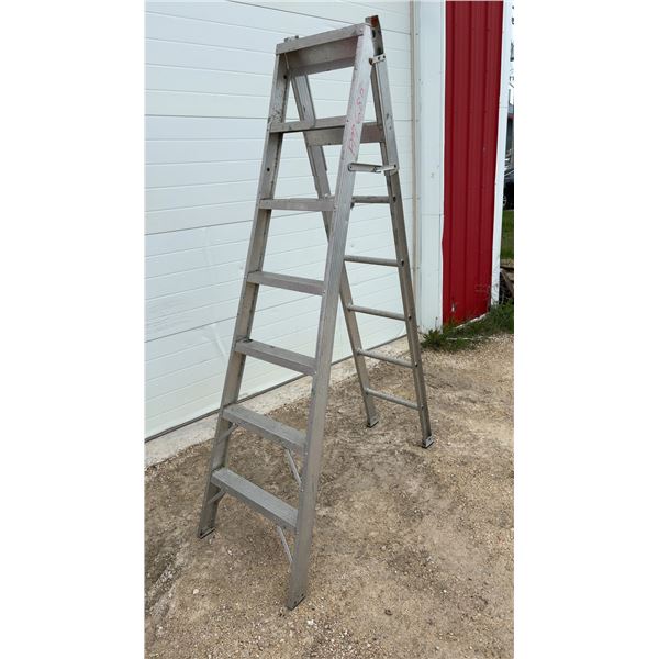 Aluminum A-Frame Twin Step Ladder, 6-1/2ft