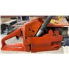 Image 5 : Husqvarna 55 Gas-Powered Chainsaw with Blue Plastic Carrying Case