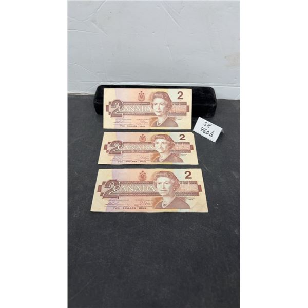 Three 1986 Bank of Canada Two-Dollar Banknotes Featuring Queen Elizabeth II