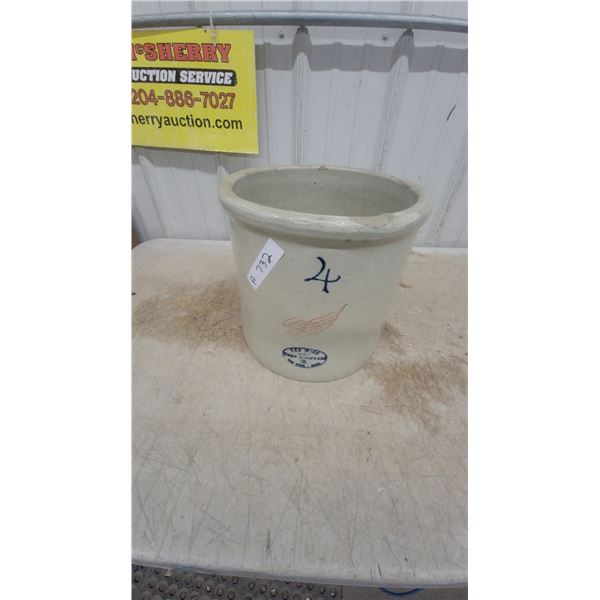 Red Wing Union Stoneware Company 4-Gallon Crock with Wing Logo