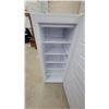 Image 4 : Kenmore White Upright Freezer 55 x 22 x 22"