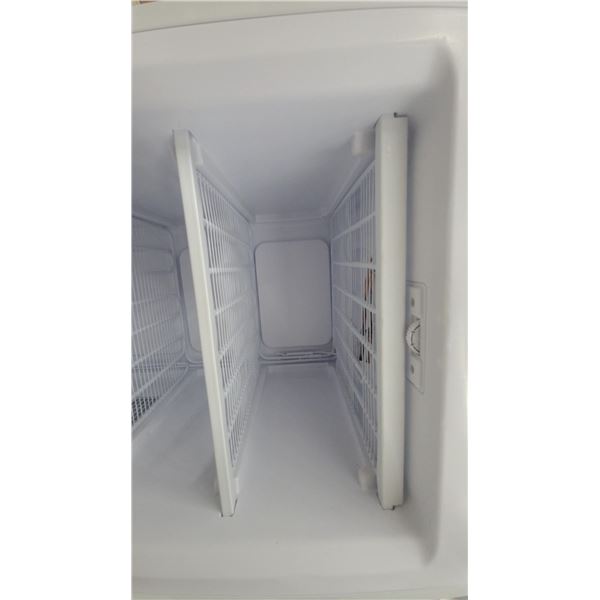 Kenmore White Upright Freezer 55 x 22 x 22