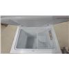Image 3 : Danby Diamond Series CFC-70W Chest Freezer, 7.0 Cubic Foot Capacity, White