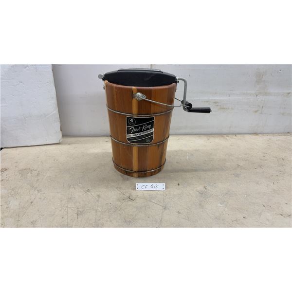 RCW Frost King 4-Quart Hand-Crank Ice Cream Freezer with Cedar Bucket