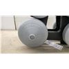 Image 5 : Gray Plastic-Coated Dumbbell Set with Three Pairs and Black Plastic Storage Rack