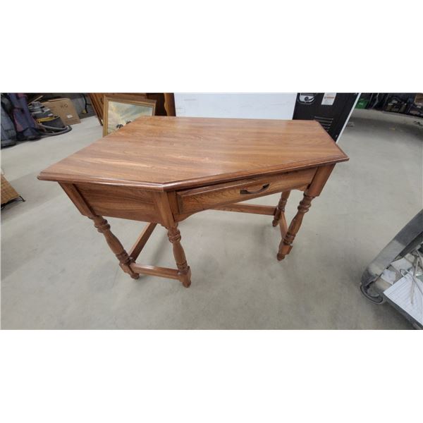 Traditional Oak Drop-Leaf Side Table with Drawer and Turned Spindle Legs 31 x 40 x 28"