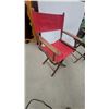 Image 3 : Two Wooden Folding Director's Chairs with Red and Green Canvas Seats and Backs