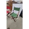 Image 4 : Two Wooden Folding Director's Chairs with Red and Green Canvas Seats and Backs