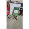 Image 5 : Two Wooden Folding Director's Chairs with Red and Green Canvas Seats and Backs
