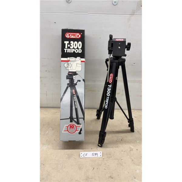 Optex T-300 Tripod with Opti-Flow Three-Way Pan and Tilt Head and Quick Release Platform