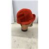 Image 2 : 2 Vintage Ladies Hats: Felt Cloche and Mink Fur Beret with Hatboxes & Original Eatons Price Tag
