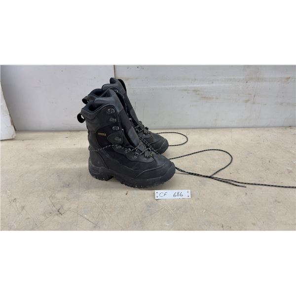 Cabela's 83-1288 Gore-Tex Thinsulate Ultra Insulated Boots, Men's Size 10D, Black