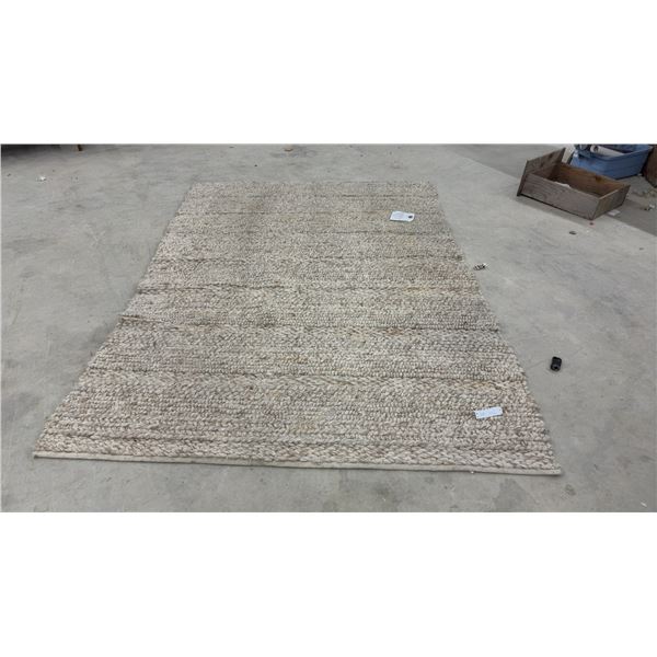 Area Rug in Beige and Brown, 6 x 9 Feet