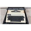 Image 2 : Adler Gabriele 2000 Electric Portable Typewriter with Carrying Case