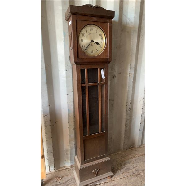 Oak Arts and Crafts Style Grandfather Clock with Brass Dial, Circa 1900-1930s 75 x 9 x 16