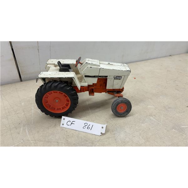 Case Agri King Tractor with Narrow Front Axle, Die-Cast