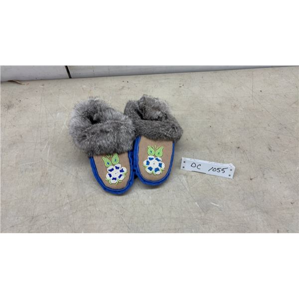 Beaded Floral Moccasins with Fur Trim and Blue Suede Soles, Child's Size, Sole Measures 7 3/4"