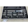 Image 4 : Black & Decker Electric Griddle and Master Chef BBQ Tool Set in Carrying Case
