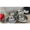 Image 2 : Stainless Steel Mixing Bowls, 2 Glass Ribbed Bowl, Red Plastic Bowls and More
