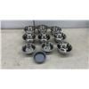 Image 7 : Stainless Steel Mixing Bowls, 2 Glass Ribbed Bowl, Red Plastic Bowls and More