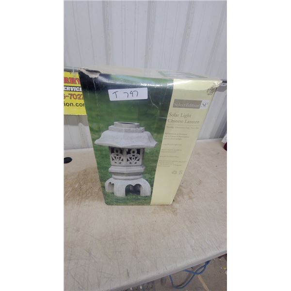 Select Edition SE Solar Light Chinese Lantern with LED Bulb, Polyresin Construction