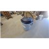 Image 4 : Rubbermaid Commercial Brute Container with Lid and Tilt Truck