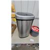 Image 2 : O-Cedar EasyWring Spin Mop and Bucket System and Stainless Steel Sensor Trash Can