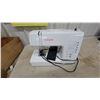 Image 1 : Singer Quantum Stylist 9960 Computerized Sewing Machine with Foot Pedal