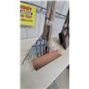 Image 2 : Leaf Rake, Pitchfork, Landscape Rake, Round-Point Shovels, and More