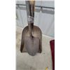 Image 5 : Leaf Rake, Pitchfork, Landscape Rake, Round-Point Shovels, and More
