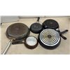Image 4 : T-fal Thermo-Spot Nonstick Frying Pan, Stainless Steel Stockpot, Saucepans, and More