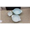 Image 4 : Pyrex Amish Butterprint Cinderella Mixing Bowls, Set of Three